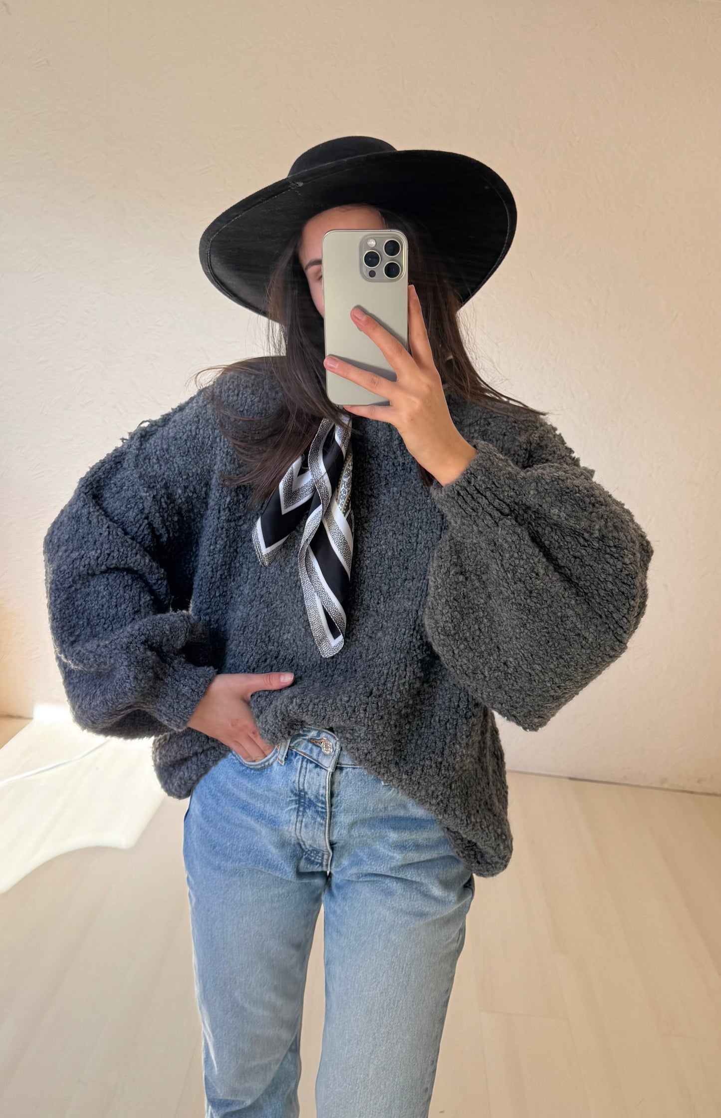 PULL PHOEBE- Gris