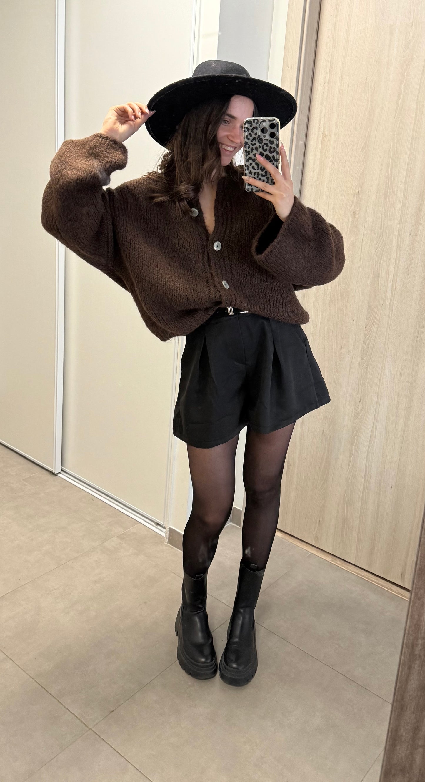 SHORT ISABELA- Noir